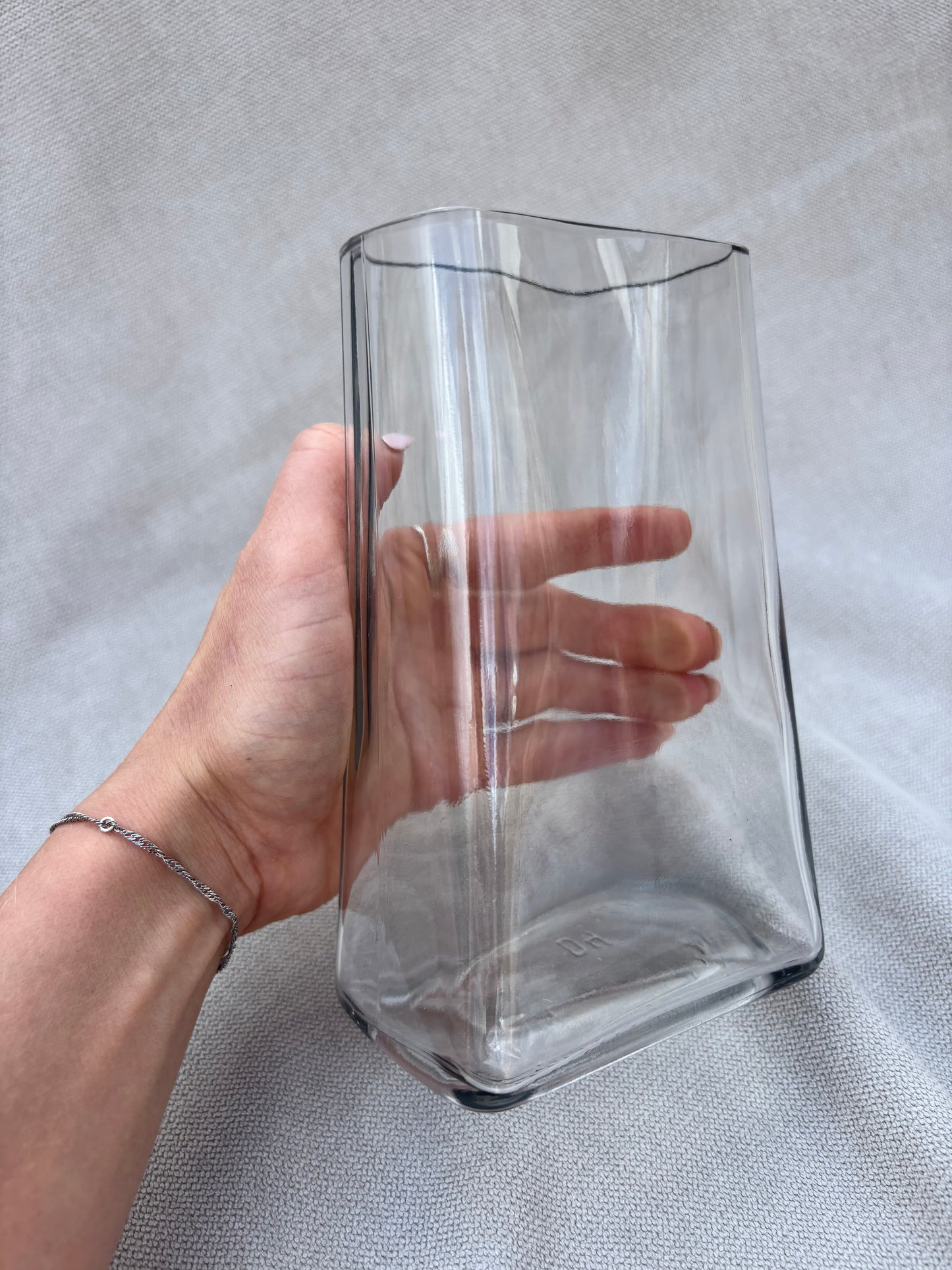 Narrow vase