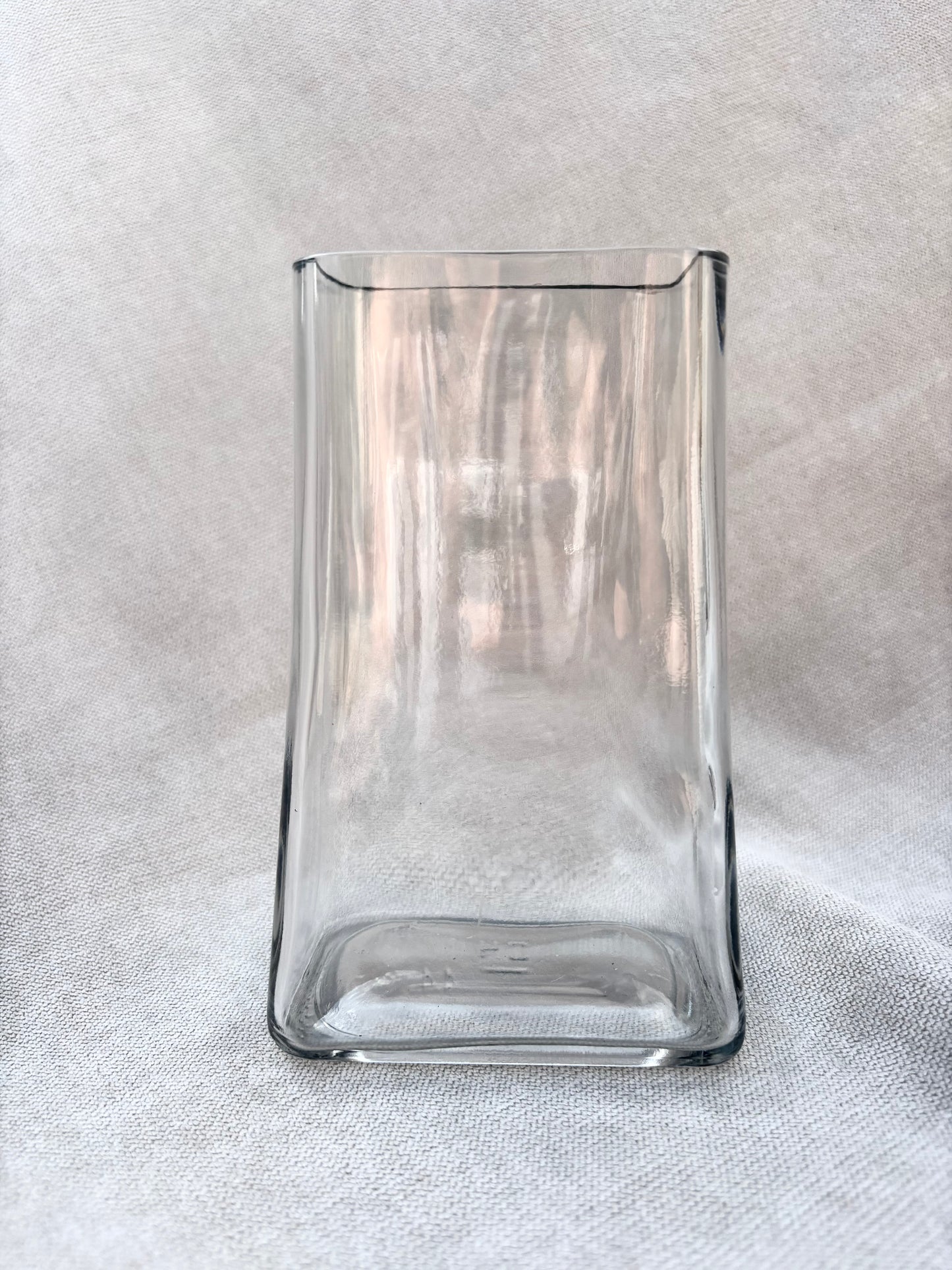 Narrow vase