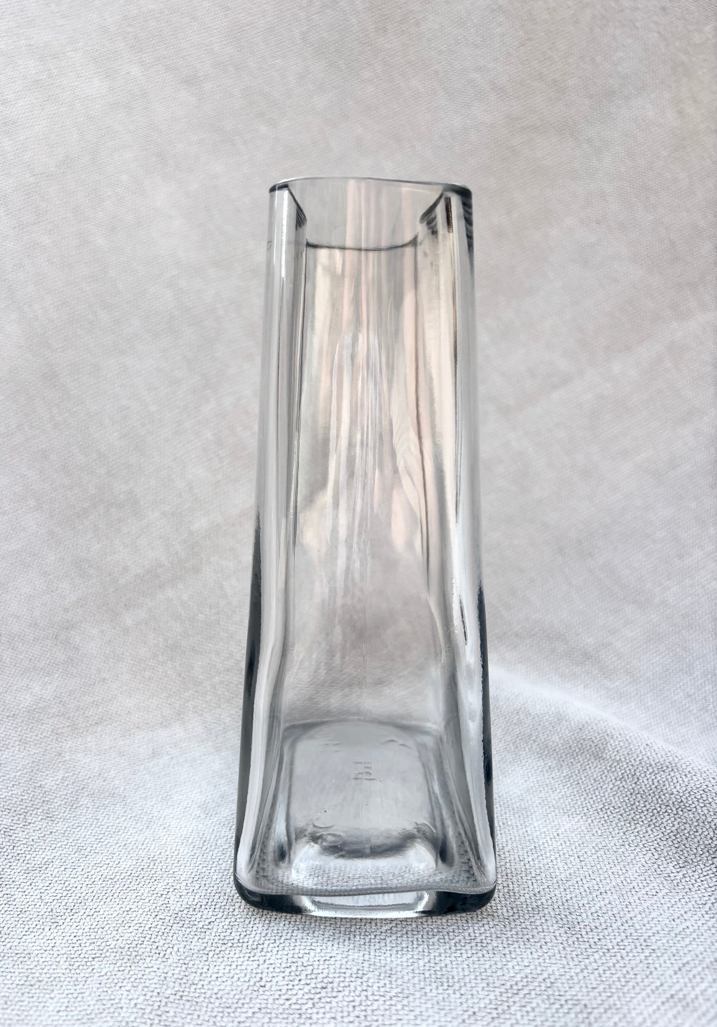 Narrow vase