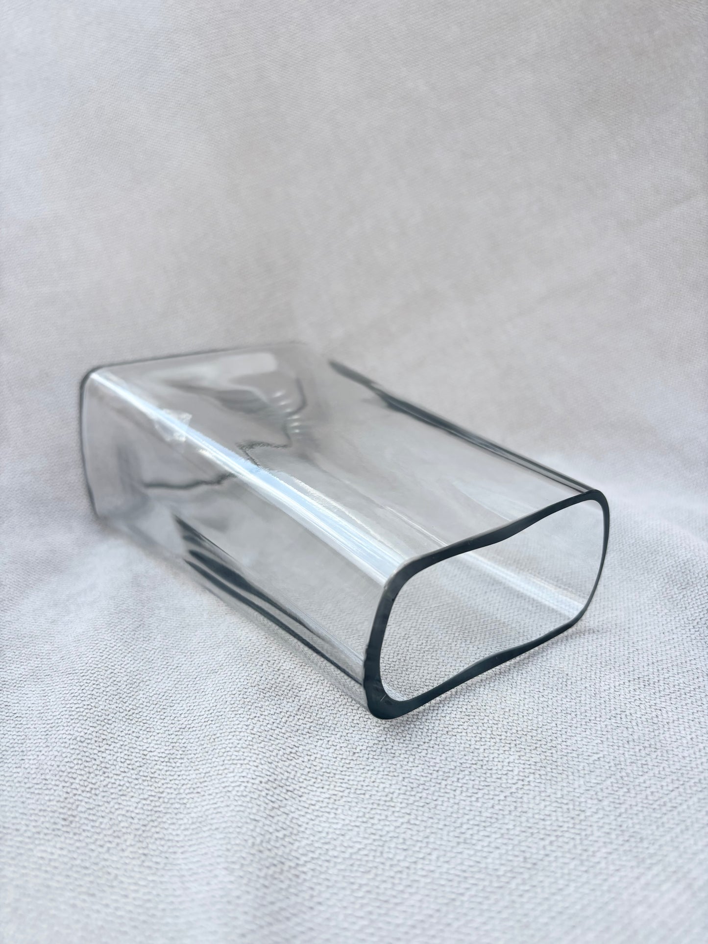 Narrow vase